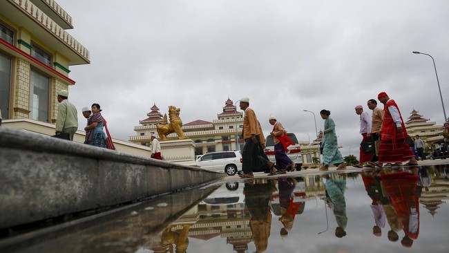 Setelah dua tahun melakukan perundingan damai, akhirnya Myanmar dan delapan kelompok separatis sepakat gencatan senjata.