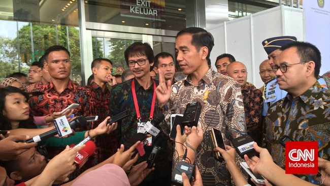 Permintaan maaf terhadap korban G30S tak tercantum dalam Nawa Cita atau 9 agenda prioritas Jokowi-JK. Namun, kata Projo, pemerintah Jokowi bukan Orde Baru.
