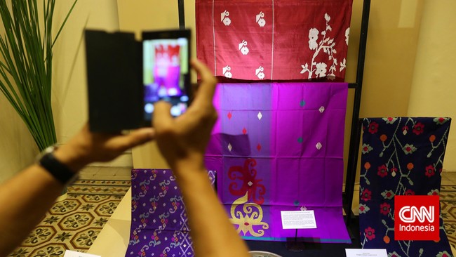 Kekayaan Tenun dan Songket Nusantara di Museum Tekstil