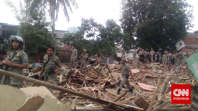 Setelah Kampung Pulo, pemukiman warga di bilangan Bukit Duri, Jakarta Selatan bakal menjadi kawasan yang ditertibkan guna proyek normalisasi Sungai Ciliwung.