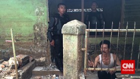 Satpol PP Tambah Alat Berat untuk Percepat Pembongkaran
