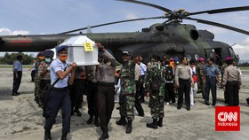 Perlu 10 Orang Evakuasi Satu Jenazah Trigana di Papua