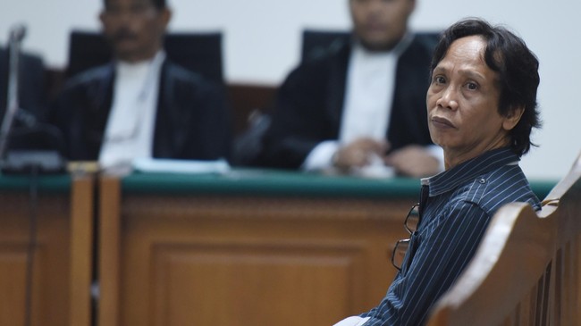 Ada dua pledoi yang akan dibacakan. Pihak Mandra meminta waktu seminggu kepada hakim untuk mempersiapkan pledoi.