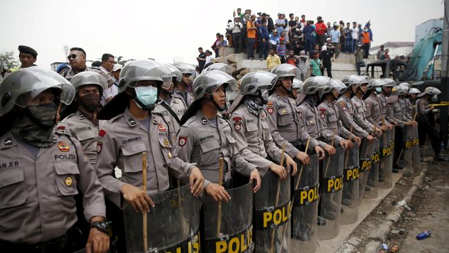 Penelitian LBH Jakarta menemukan penggusuran di ibu kota sejak era Joko Widodo hingga Ahok (2012-2016) kerap melibatkan aparat TNI-Polri.