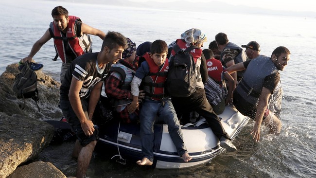 Libya mengevakuasi 105 jenazah imigran pada Jumat (28/8) setelah perahu yang berisi penuh imigran tenggelam di Laut Mediterania beberapa hari lalu.