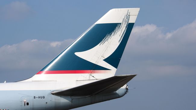 Penerbangan maskapai Cathay Pacific bisa membawa penumpang "melintasi waktu" dan merayakan momen pergantian tahun sebanyak dua kali.