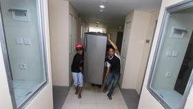 Ahok Minta Warga Bukit Duri Tak Iri Dapat Rusun Sederhana