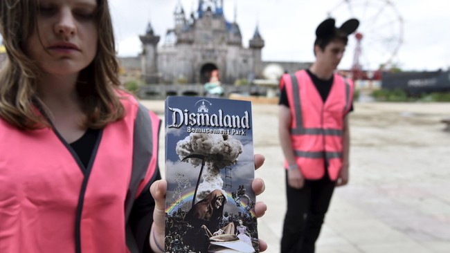 Melihat Kehancuran Negeri Dongeng di Taman Bermain Dismaland