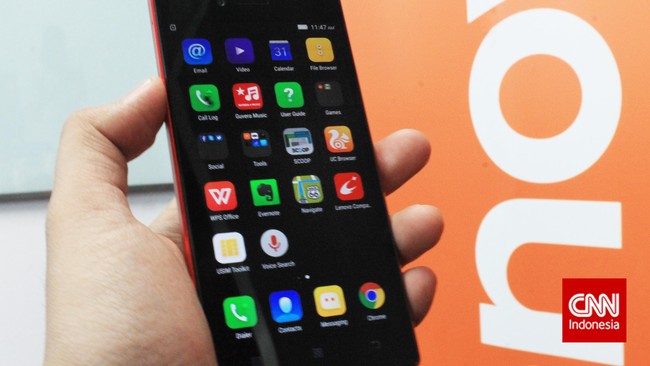 Berikut kesan pertama menjajal Lenovo Vibe Shot, smartphone yang dibekali dengan kamera beresolusi 16 megapixel dan unit flash khusus untuk foto selfie.