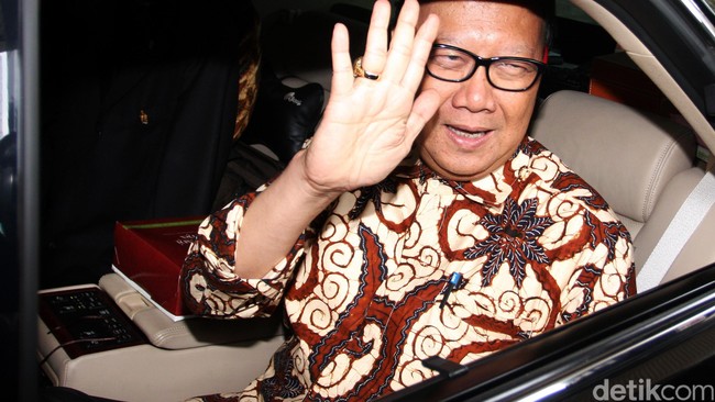Kementerian Dalam Negeri telah telah melakukan inventaris 139 peraturan daerah yang dianggap bermasalah dan dapat menghambat investasi.