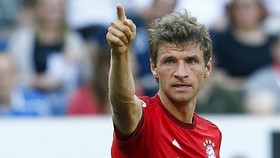 Sepuluh Pemain Munich Taklukkan Hoffenheim 2-1