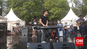 The Overtunes 'Sejukkan' Bumi Perkemahan Cibubur