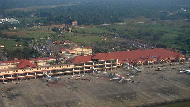 Pengelola Bandara Internasional Cochin mengatakan mereka memanfaatkan 46 ribu panel surya di lahan seluas 18,2 hektar untuk menghasilkan 12 megawatt listrik.