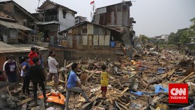 Ahok Didesak Siapkan Tempat Usaha Bagi Warga Kampung Pulo
