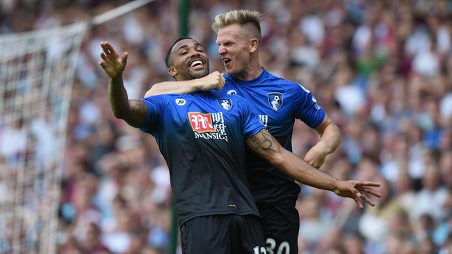 Tim promosi, Bournemouth meraih kemenangan perdananya di Liga Primer Inggris dengan menjebol gawang West Ham United sebanyak empat kali, dengan unggul 4-3.