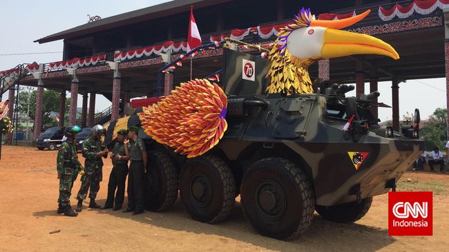 Festival Karnaval Khatulistiwa yang merupakan puncak acara peringatan HUT ke-70 Republik Indonesia, akan dimulai sebentar lagi di Pontianak, Kalimantan Barat.