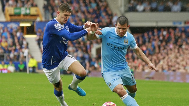 Everton berhasil menahan imbang permainan menekan Manchester City di babak pertama lanjutan Liga Primer Inggris di Goodison Park, Minggu (23/8) malam WIB.