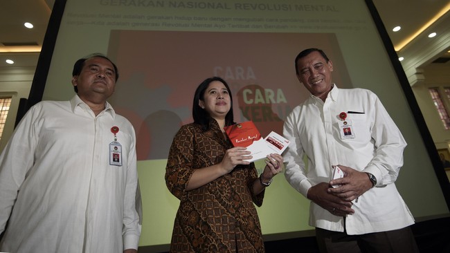 Kementerian Koordinator Bidang Pembangunan Manusia dan Kebudayaan dinilai setengah hati dalam menjalankan program Revolusi Mental.