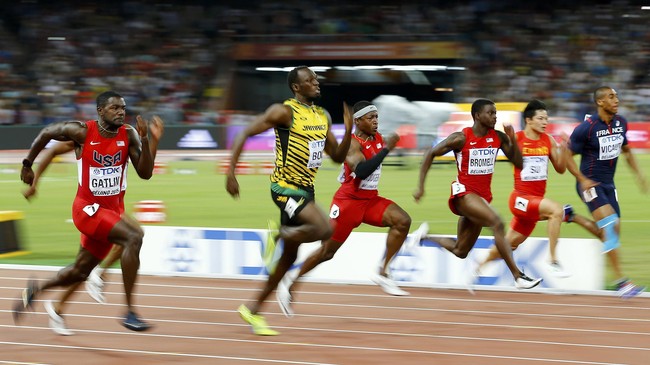 Keberhasilan Usain Bolt merebut medali emas nomor 100 meter di Kejuaraan Dunia Atletik 2015 tidak hanya menyelamatkan karier sprinter asal Jamaika tersebut.