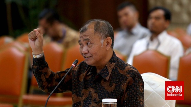 Agus delapan tahun di Lembaga Kebijakan Pengadaan Barang/Jasa Pemerintahan. Selama ini korupsi banyak terjadi dalam sektor pengadaan barang dan jasa.