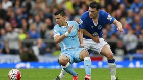 Aksi Berkelas Aguero 'Selamatkan' Suporter Everton