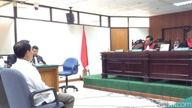 Bekas Kader PDIP Dituntut Lima Tahun Kasus Suap Tanah Laut