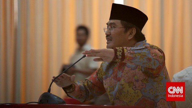 Mantan Ketua MK tersebut menilai dengan keputusan tersebut pejabat negara akan mengalami hambatan dalam membangun integritas bernegara. 