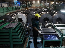 Ekonomi Digencet Pandemi, Bagaimana Nasib Industri Baja?