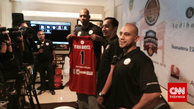 Persiapan matang menuju Indonesia Basketball League coba dilakukan Hang Tuah Sumatera Selatan dengan mengikuti beberapa turnamen pramusim di luar negeri.