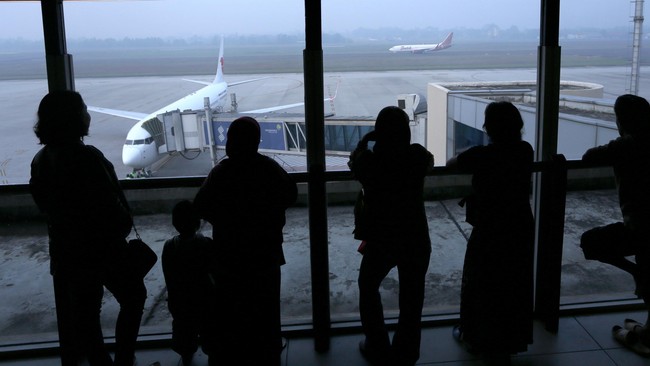 Bandara Palembang disebut rugi Rp3 miliar per bulan sejak era tiket pesawat mahal. Hal ini dikarenakan jumlah penumpang tergerus hingga 20 persen.
