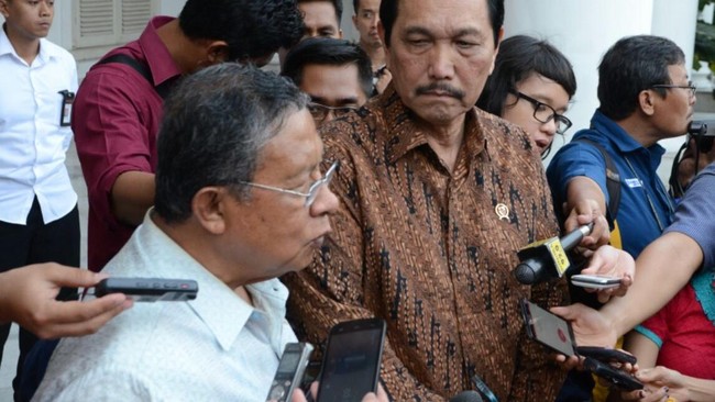 "Jika masih disebut 'potensial', jangan dulu dijadikan tersangka," kata Luhut. Ia mengingatkan Polri untuk memahami aspek keuangan dalam kasus berbau ekonomi.