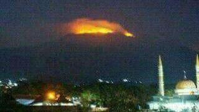 Badan Nasional Penanggulangan Bencana (BNPB) menyatakan bahwa kebakaran hutan dan lahan di kawasan Gunung Lawu hingga saat ini belum dapat dipadamkan.
