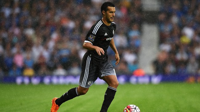 Penampilan perdana Pedro di Liga Primer Inggris yang mengundang decak kagum, juga membuat sang manajer membandingkannya dengan seorang legenda sepak bola.