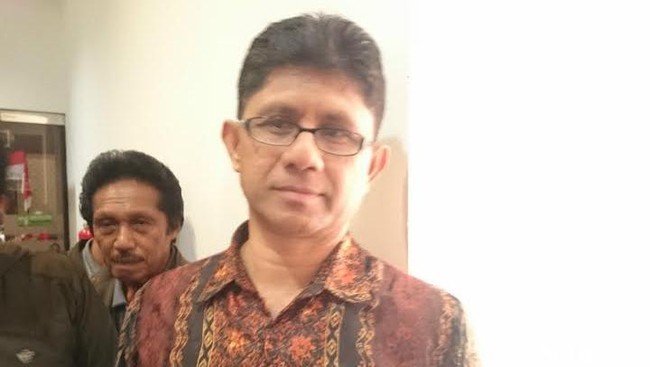 Dari delapan nama itu, dua di antaranya adalah Johan Budi Sapto Pribowo dan Sujarnko yang saat ini memang masih tercatat sebagai pejabat di KPK.