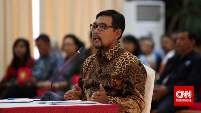 Direktur Sosialisasi dan Kampanye Antikorupsi KPK mengungkap Novel Baswedan dan hampir semua Kasatgas dari KPK tidak lolos dalam tes wawasan kebangsaan (TWK).