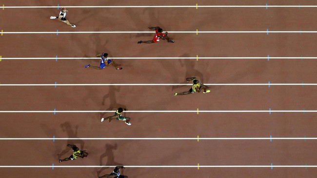 Sejarah tercipta bagi dunia atletik Indonesia ketika Carolina Rieuwpassa menjadi sprinter putri pertama Merah Putih yang tampil pada dua Olimpiade.