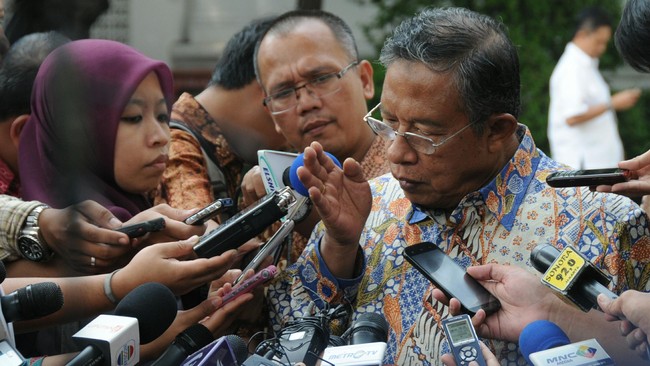 Pemerintah akan mencoret beragam kebijakan yang dinilai menghambat pertumbuhan industri nasional.