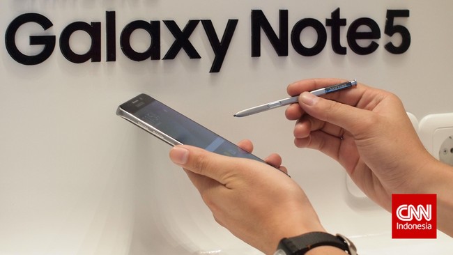 Sama-sama ditawarkan untuk kelas premium.Samsung yakin antara Galaxy Note 6 dan S6 tak saling 'membunuh'