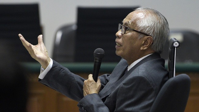 Dalam persidangannya, OC Kaligis menyebut Komisi Pemberantasan Korupsi menghalalkan segala cara untuk membidik dirinya sebagai tersangka.