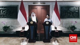 Menlu Retno dan Sekjen OKI Bahas Kontra-terorisme