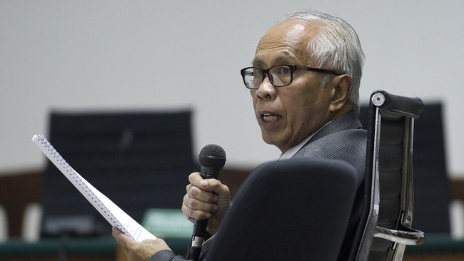 Tak hanya anak buah OC Kaligis, istri muda Gubernur Gatot juga takut terperangkap jebakan KPK.