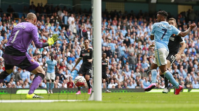 Raheem Sterling sukses mencetak gol perdana bagi Manchester City di Liga Primer dan kini City menanti torehan gol-gol selanjutnya dari Sterling.