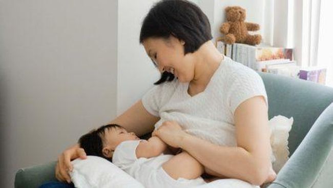 ASI memiliki manfaat besar bagi kecerdasan anak. Namun, studi terbaru melawan teori tersebut. Benarkah ASI tak punya manfaat lebih untuk kecerdasan anak?