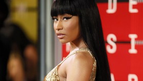 Nicki Minaj Semakin Intim dengan Pembalap F1 Lewis Hamilton