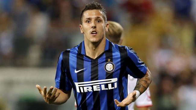 Aktifnya tiga rival utama Juventus: AC Milan, Inter Milan, dan AS Roma, di bursa transfer membuat Serie A 2015/2016 dipastikan akan lebih menarik.