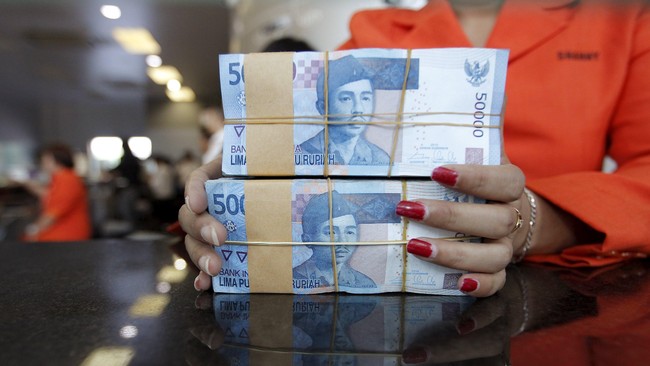 Pusat Pelaporan dan Analisis Transaksi Keuangan (PPATK) menyebut transaksi uang tunai di dalam negeri rencananya akan dibatasi maksimal sebesar Rp100 juta.