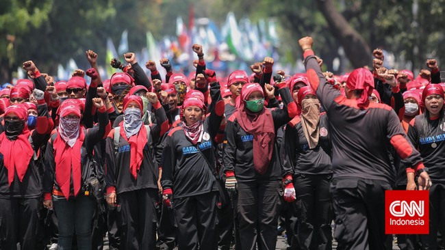 Gubernur DKI Jakarta Basuki Tjahaja Purnama meminta peserta unjuk rasa untuk tertib dan tidak merusak fasilitas umum yang ada di Jakarta.