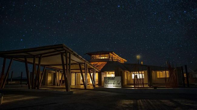 Setiap liburan punya 'rasanya' masing-masing. Kalau liburan kali ini, liburan Anda terasa hambar dan butuh sedikit tambahan rasa, berliburlah ke Bolivia.