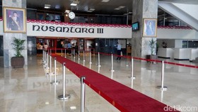 DPR Gulung Kembali Karpet Merah Setelah Diprotes