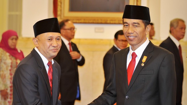 Presiden Jokowi menegaskan pembangunan listrik 35 ribu MW merupakan suatu kebutuhan yang harus segera dilaksanakan untuk mengantisipasi krisis listrik.